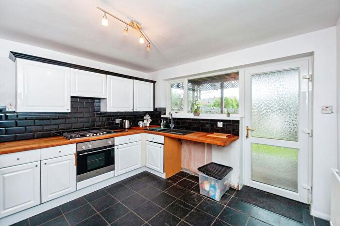 3 Bedroom Semi-Detached House For Sale In Victoria Road, Saltney, Chester, Flintshire, CH4