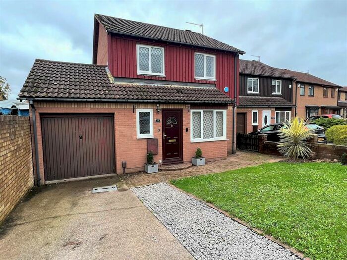 3 Bedroom Detached House To Rent In Saffron Drive, St. Mellons, Cardiff, CF3