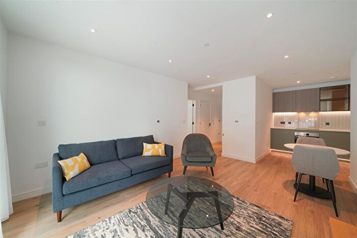 1 Bedroom Flat To Rent In Viola House, Greenleaf Walk, Southall, UB1