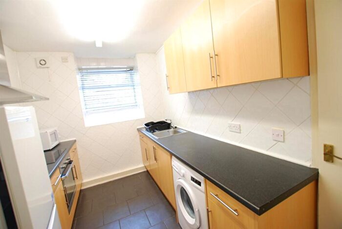 Studio To Rent In A Parkers Road, Broomhill, S10