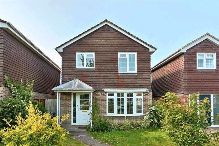 3 Bedroom Detached House To Rent In Samber Close, Forest Vale, Lymington, Hampshire, SO41