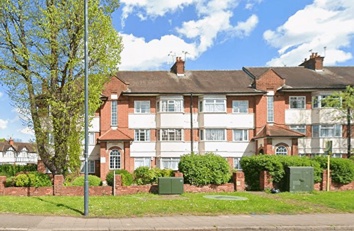 2 Bedroom Flat To Rent In Alexandra Avenue, HA2