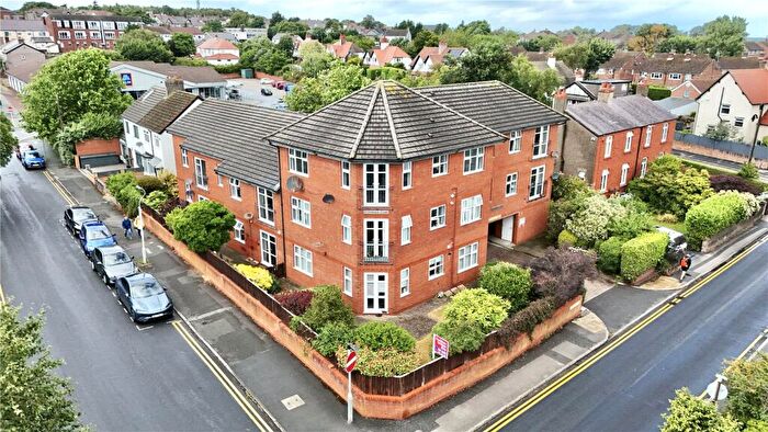 2 Bedroom Apartment For Sale In Downham Road South, Heswall, Wirral, CH60