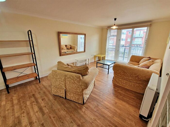 2 Bedroom Flat To Rent In Friday Bridge, Berkley Street, Birmingham, B1