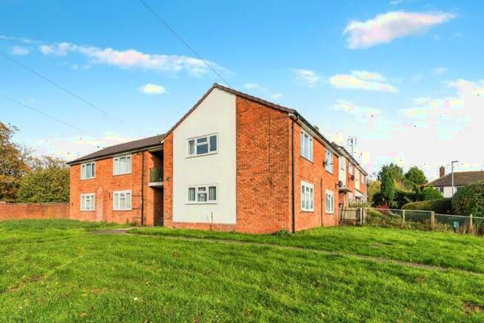 2 Bedroom Apartment To Rent In Milton Avenue, Tamworth, B79