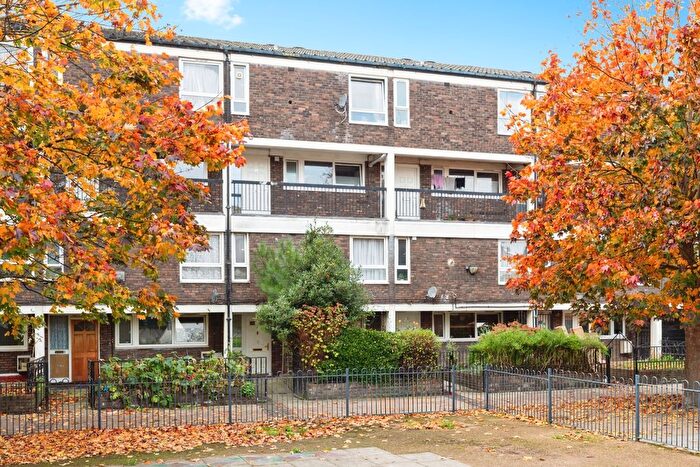 3 Bedroom Maisonette For Sale In St. Stephens Road, London, E3