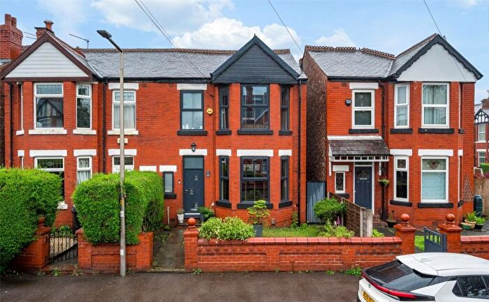 3 Bedroom Semi-Detached House For Sale In Huntley Road, Cheadle Heath, Stockport, SK3