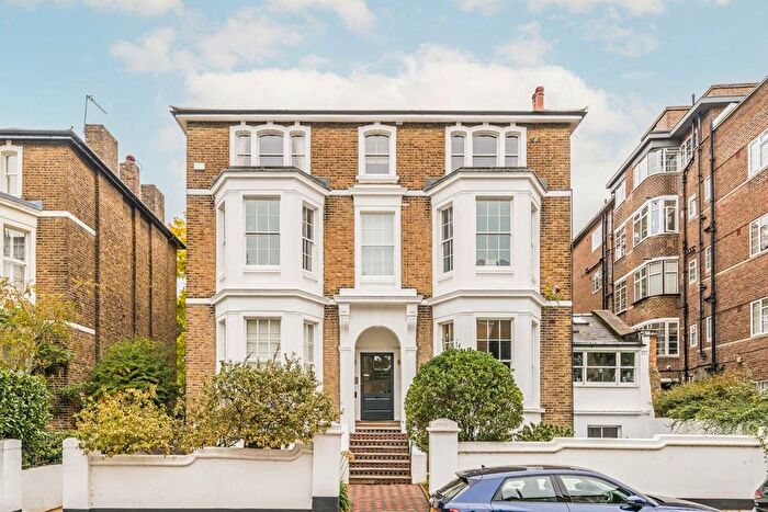 2 Bedroom Flat For Sale In Church Road, Richmond, TW10
