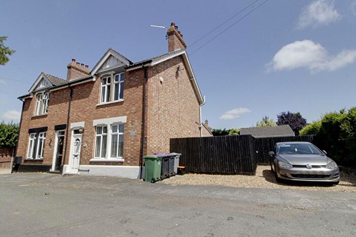 2 Bedroom Semi-Detached House For Sale In Thetford Avenue, Baston, PE6