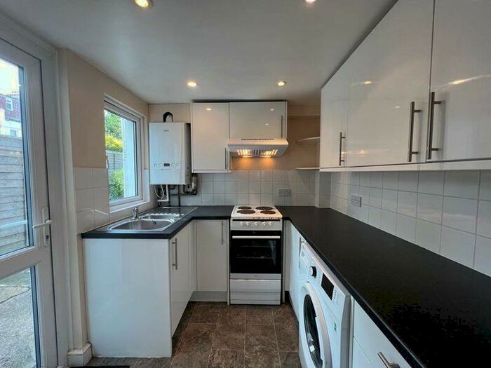 4 Bedroom House Of Multiple Occupation To Rent In Melbourne Street, Brighton, BN2