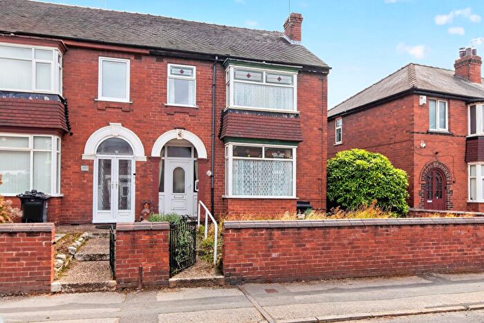 3 Bedroom End Of Terrace House For Sale In Littlemoor Lane, Doncaster, DN4