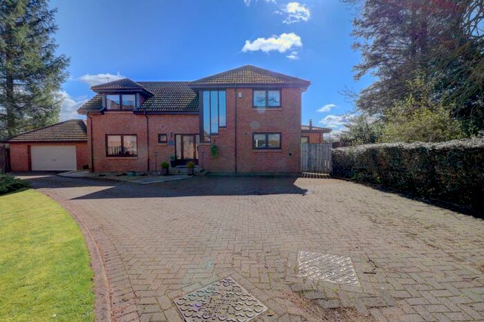 5 Bedroom Detached House For Sale In Kirkland Park, Strathaven, ML10