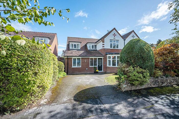 4 Bedroom Semi-Detached House For Sale In Silverbirch Road, Solihull, B91