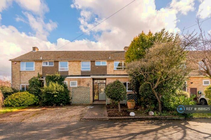 4 Bedroom Terraced House To Rent In Marshall Place, Oakley Green, Windsor, SL4