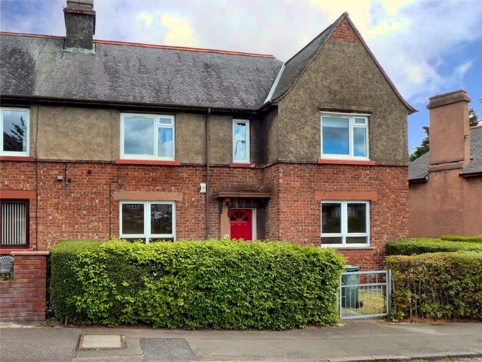 2 Bedroom Flat To Rent In Northfield Crescent, Edinburgh, EH8