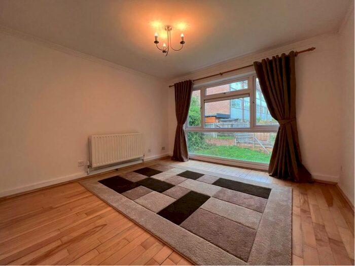 2 Bedroom Flat To Rent In Fairbank, Taymount Rise, Forest Hill, SE23