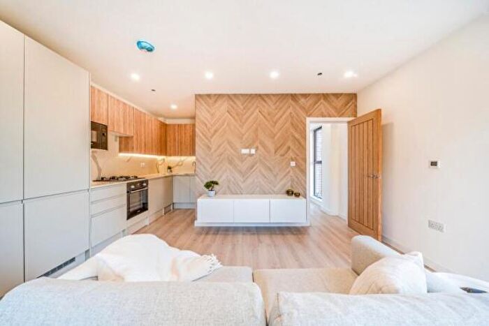 2 Bedroom House To Rent In Glenville Grove, London, SE8