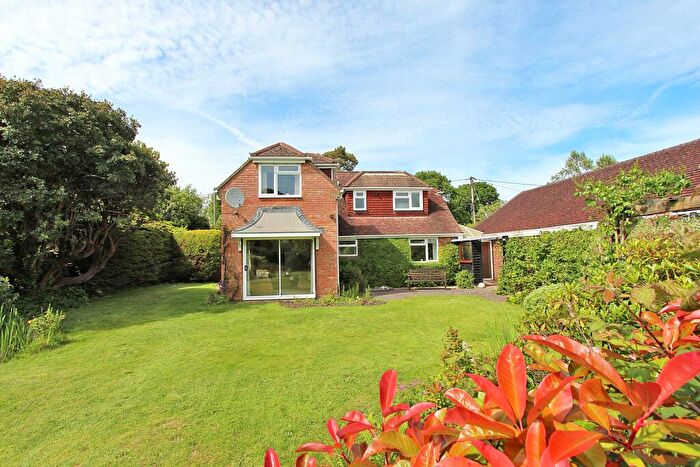 4 Bedroom Detached House For Sale In Hundred Lane, Portmore, Lymington, Hampshire, SO41