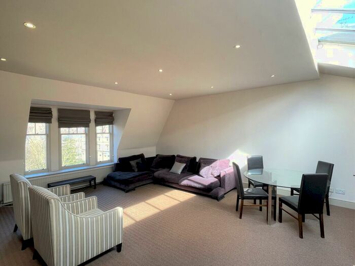 2 Bedroom Flat To Rent In Elm Park Gardens, London, SW10