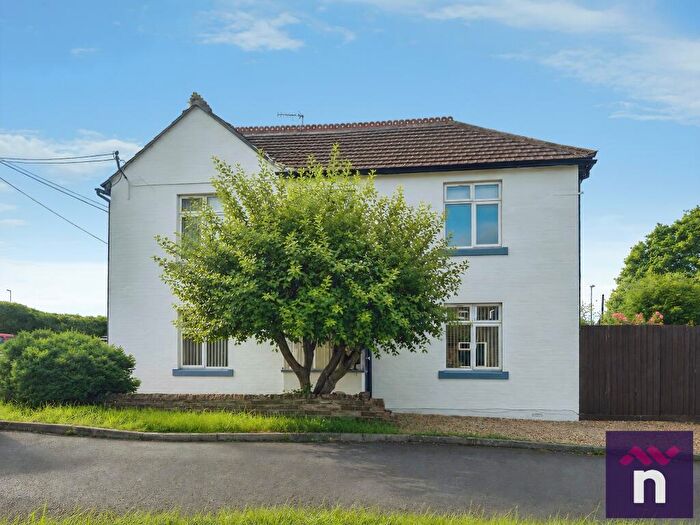 3 Bedroom Terraced House For Sale In Woodcock Road, Warminster, BA12