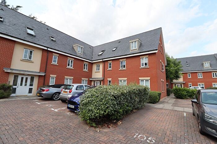 2 Bedroom Flat To Rent In Priory Chase, Rayleigh, SS6