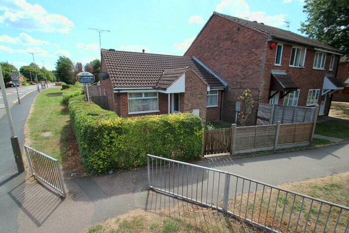 2 Bedroom Detached Bungalow To Rent In Barnsdale Road, Leicester, LE4