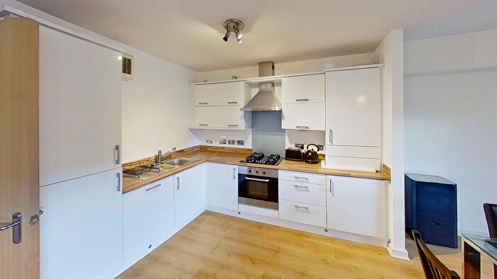 2 Bedroom Flat To Rent In Newhaven Road, Edinburgh, EH6