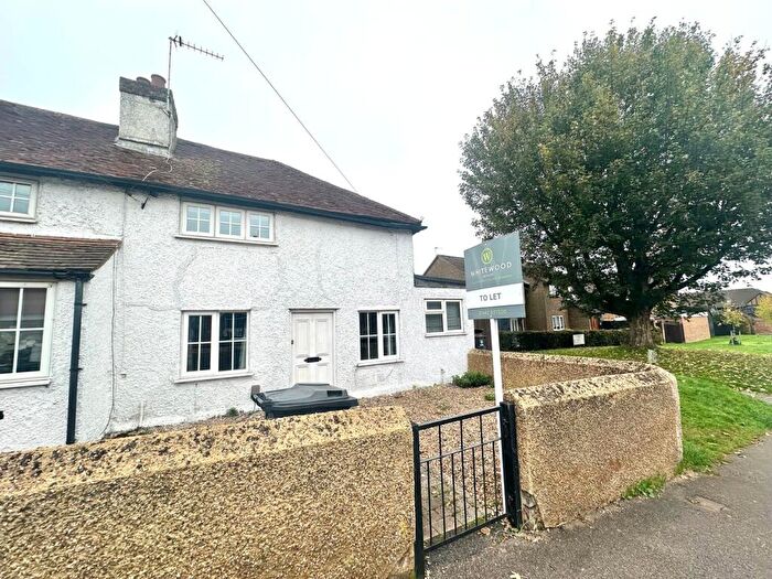 3 Bedroom End Of Terrace House To Rent In High Street, Bovingdon, Hemel Hempstead, HP3