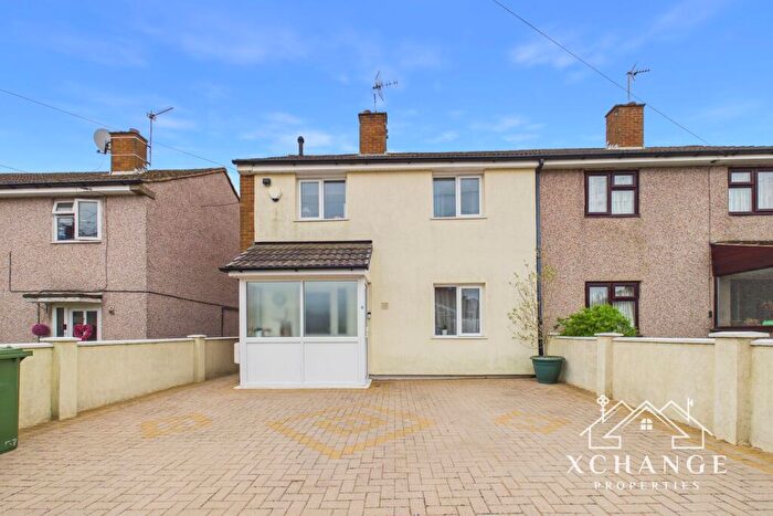 3 Bedroom Semi-Detached House For Sale In Mavor Drive, Bedworth, CV12