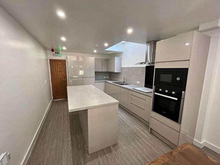 5 Bedroom Terraced House To Rent In Dawlish Road, Birmingham, B29