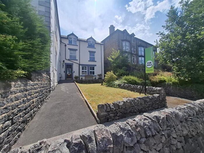 1 Bedroom Flat For Sale In West Road, Buxton, SK17