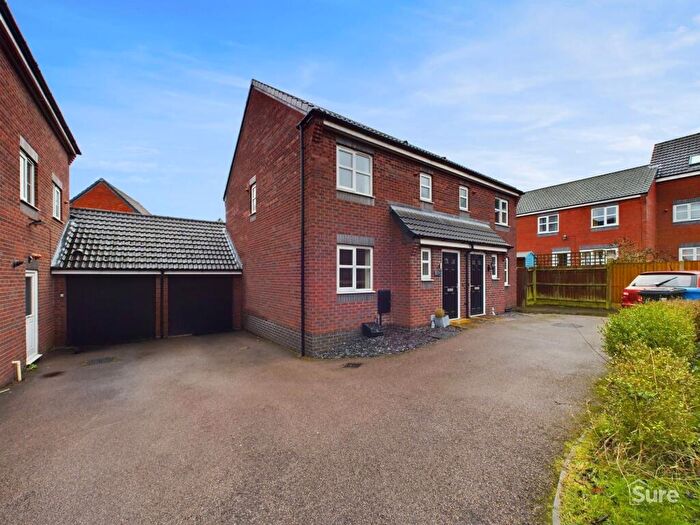 3 Bedroom Semi-Detached House To Rent In Bishop Lonsdale Way, Mickleover, DE3
