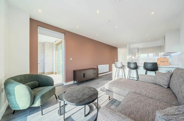 1 Bedroom Flat To Rent In Thurlow Street, London, SE17