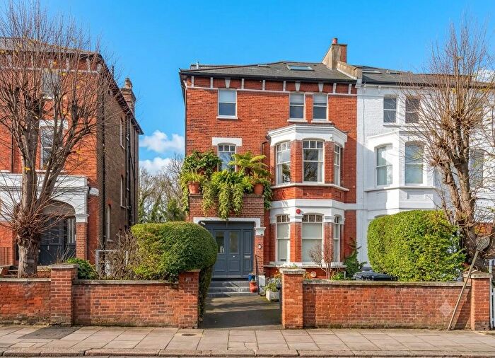 1 Bedroom Flat To Rent In Mowbray Road, Brent, London, NW6