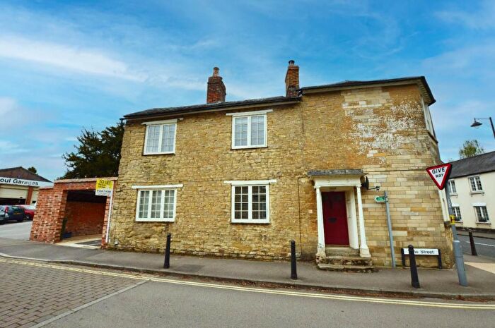 3 Bedroom End Terrace House To Rent In Bridge Street, Olney, MK46