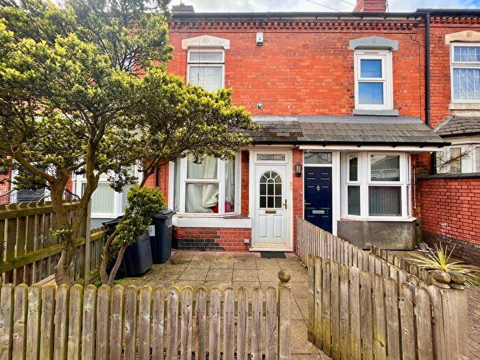 3 Bedroom Terraced House For Sale In Stanley Grove, Sparkbrook, B11