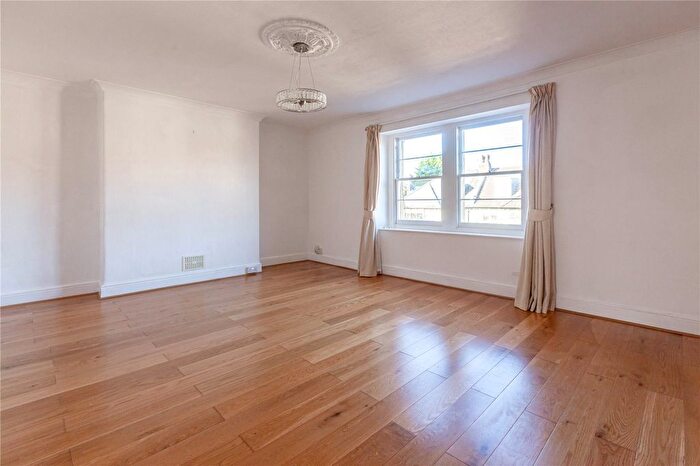 2 Bedroom Flat To Rent In Whatley Road, Clifton, Bristol, BS8