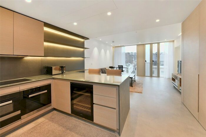 1 Bedroom Flat To Rent In Nova, Buckingham Palace Road, London, SW1W