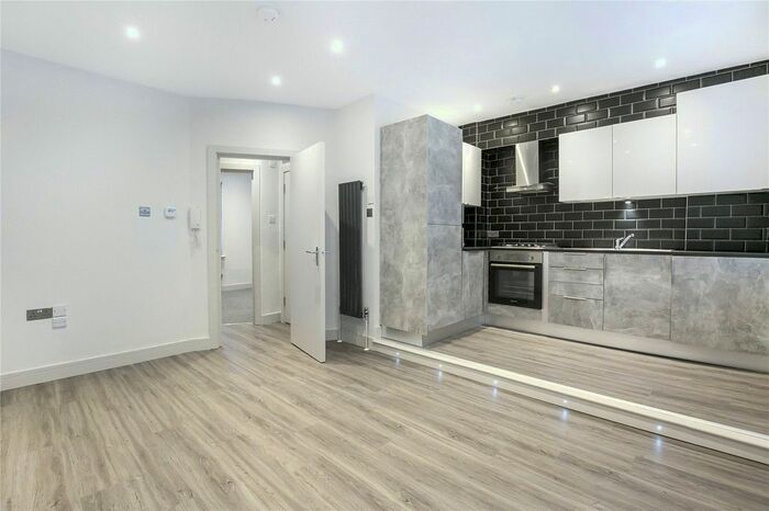 1 Bedroom Flat To Rent In Mare Street, London, UK E8