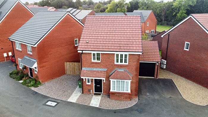 3 Bedroom Detached House To Rent In Bossu Drive, Oadby, LE2