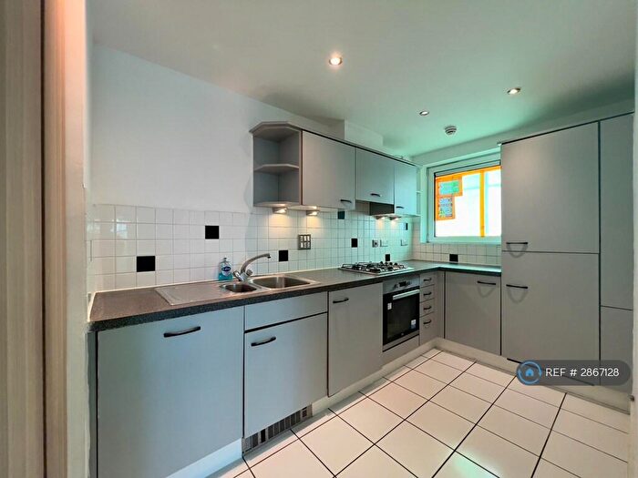 2 Bedroom Flat To Rent In Erebus Drive, London, SE28