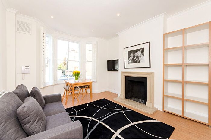 1 Bedroom Flat To Rent In Ashburnham Road, Chelsea, London, SW10