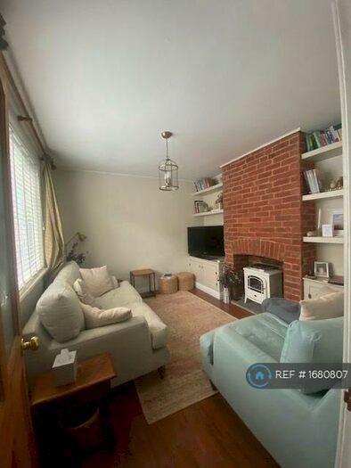 3 Bedroom Terraced House To Rent In New Road, Royal Wootton Bassett, Swindon, SN4