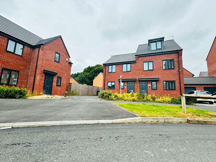 3 Bedroom House To Rent In Magnolia Road, Seacroft, Leeds, LS14