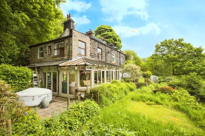 4 Bedroom End Of Terrace House For Sale In Turret Royd, Hebden Bridge, HX7