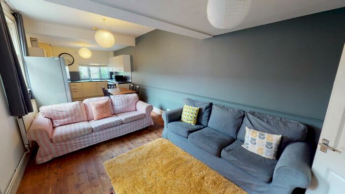 7 Bedroom House To Rent In Carlyle Road, B16