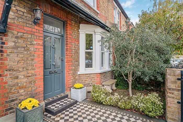 3 Bedroom Semi Detached House For Sale In Clifton Road, Kingston Upon Thames, KT2