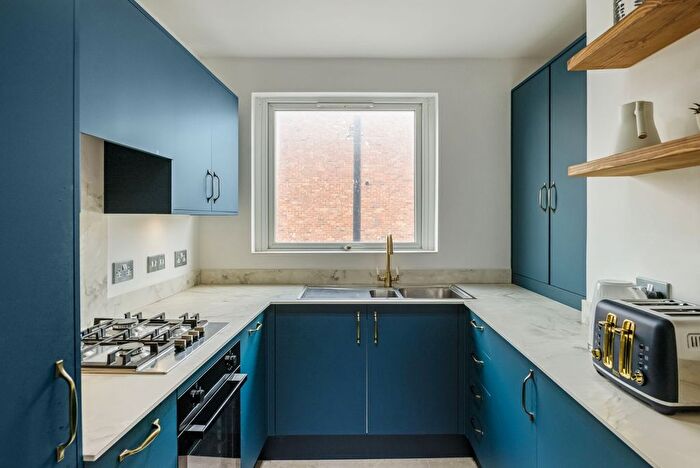 2 Bedroom Flat To Rent In Lordship Lane, London, SE22