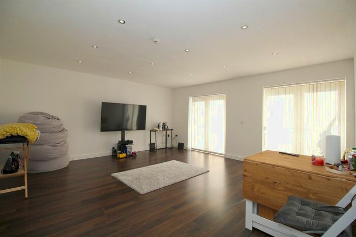 2 Bedroom Flat To Rent In Kirkhill, Shepshed, Loughborough, LE12