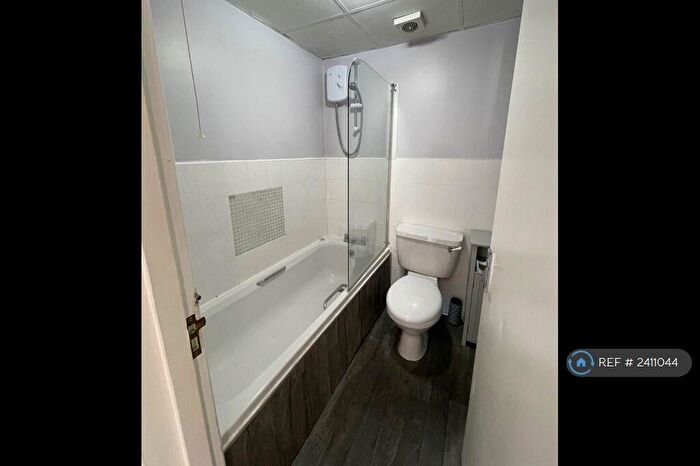 2 Bedroom Flat To Rent In Bournemouth Road, Poole, BH14